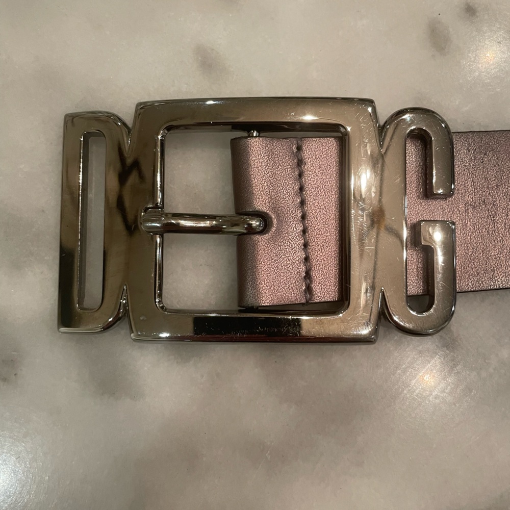 Dolce & Gabbana Men's Grey Metallic Leather Logo Belt 90/36